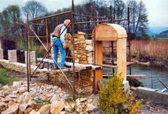 Montage du mur de pierre