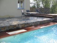 La terrasse et piscine après les travaux